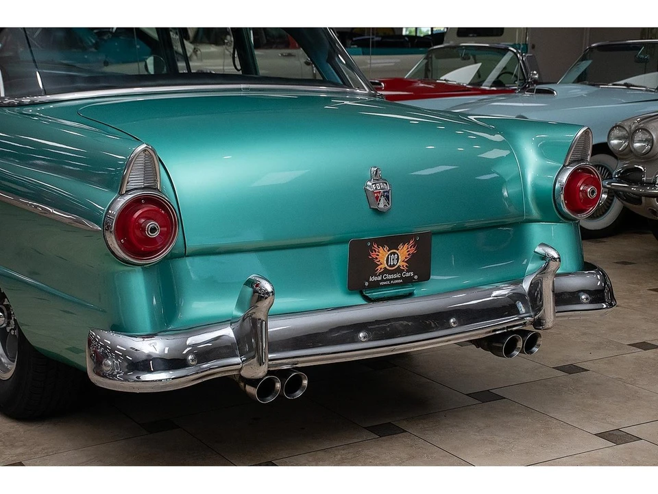 1955 Ford Customline - Image 23 of 31