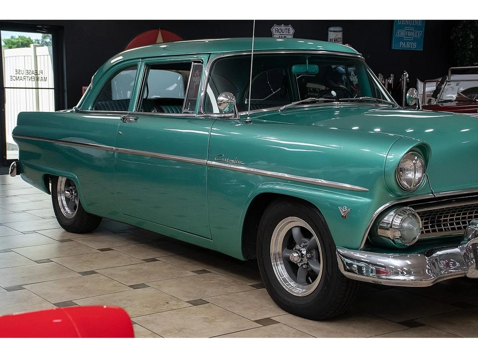 1955 Ford Customline - Image 25 of 31