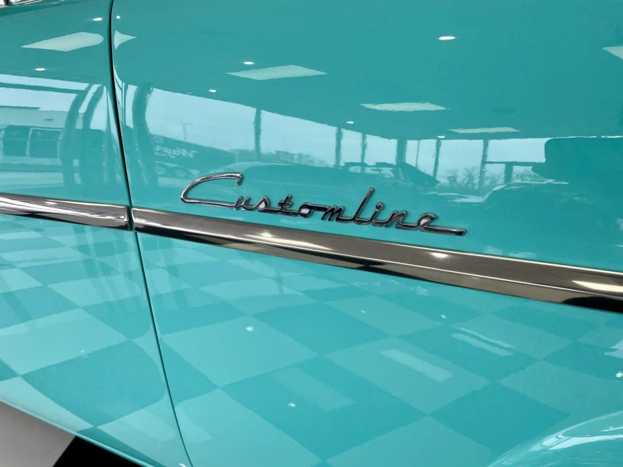 1955 Ford Customline - Image 10 of 24