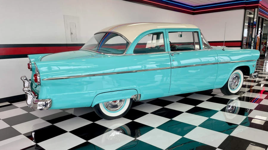 1955 Ford Customline - Image 8 of 24