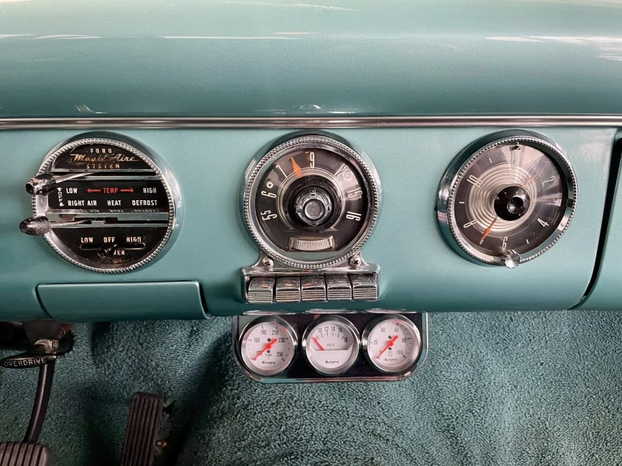 1955 Ford Customline - Image 18 of 24