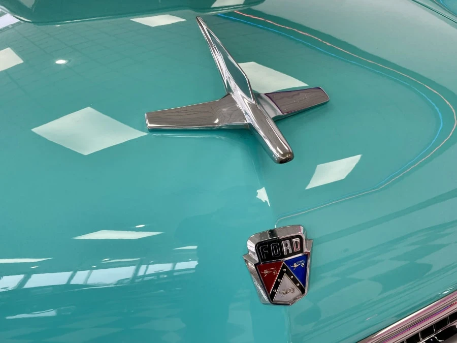 1955 Ford Customline - Image 11 of 24