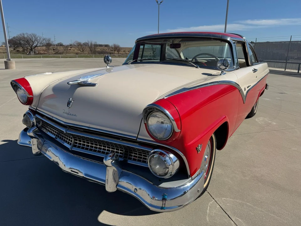 1955 Ford Fairlane 1st Gen - Image 6 of 31