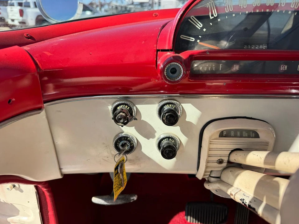 1955 Ford Fairlane 1st Gen - Image 26 of 31