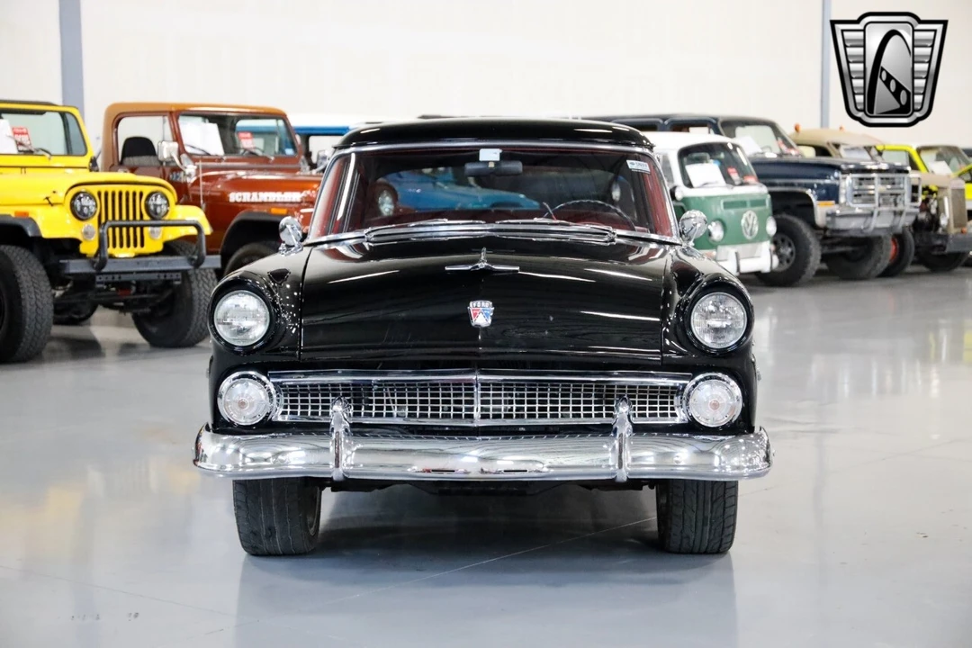 1955 Ford Fairlane 1st Gen - Image 3 of 12