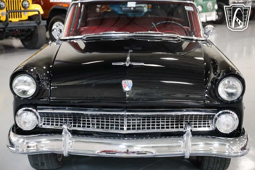 1955 Ford Fairlane 1st Gen - Image 8 of 12