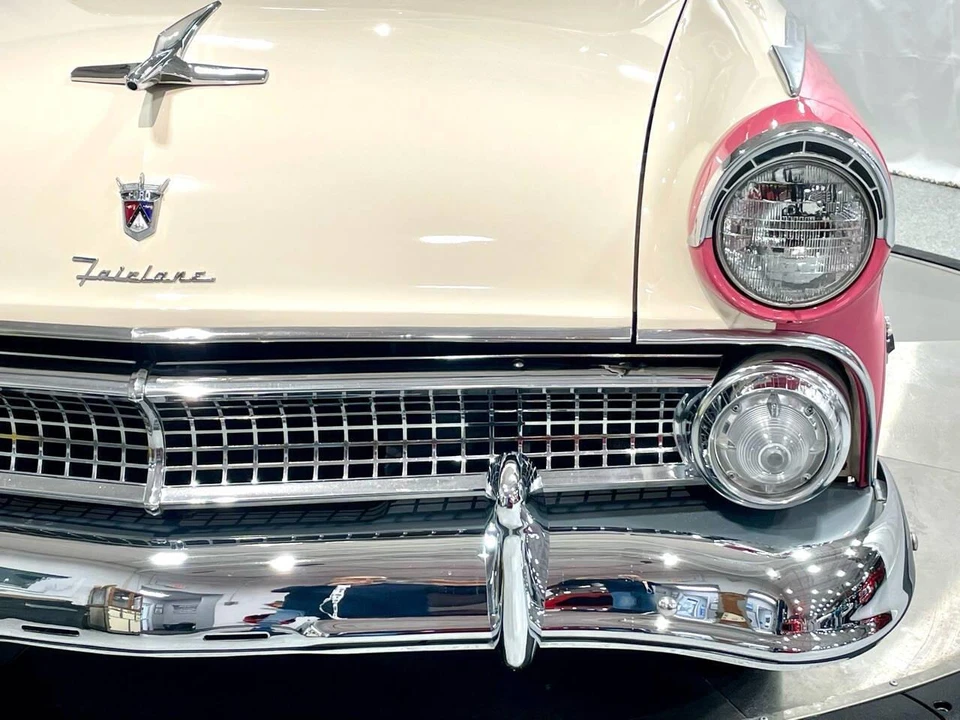 1955 Ford Fairlane 1st Gen - Image 20 of 31