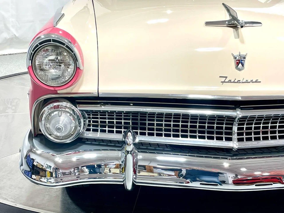 1955 Ford Fairlane 1st Gen - Image 19 of 31