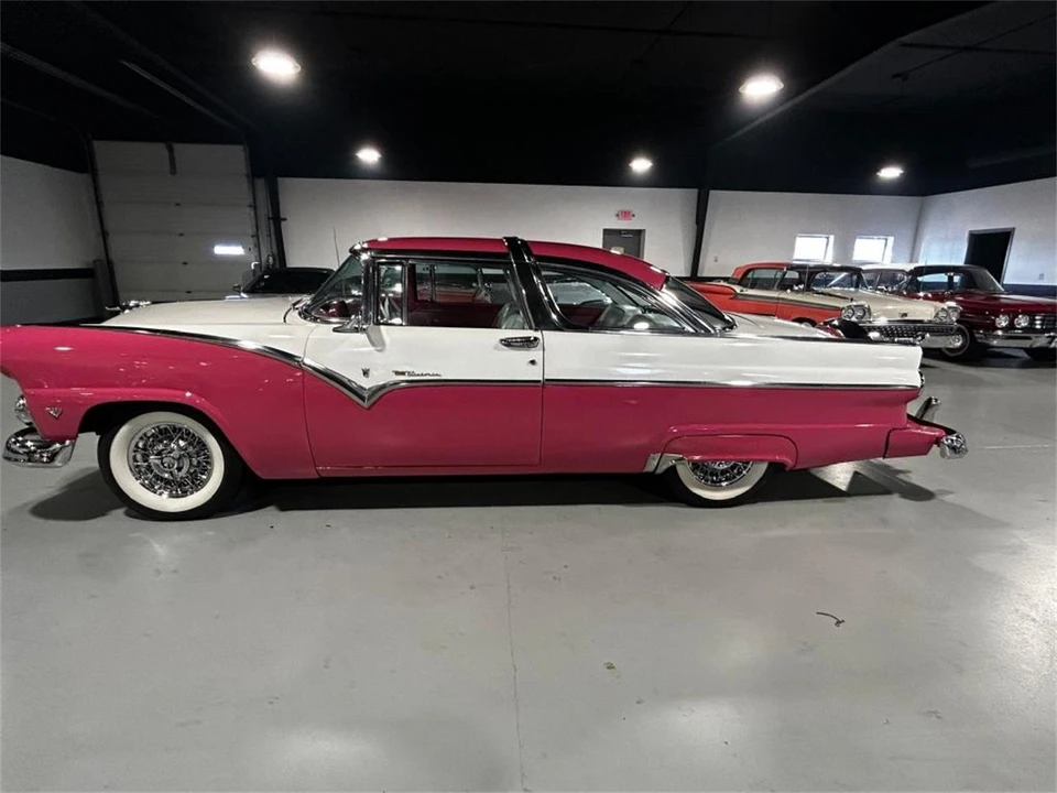 1955 Ford Fairlane 1st Gen - Image 5 of 31