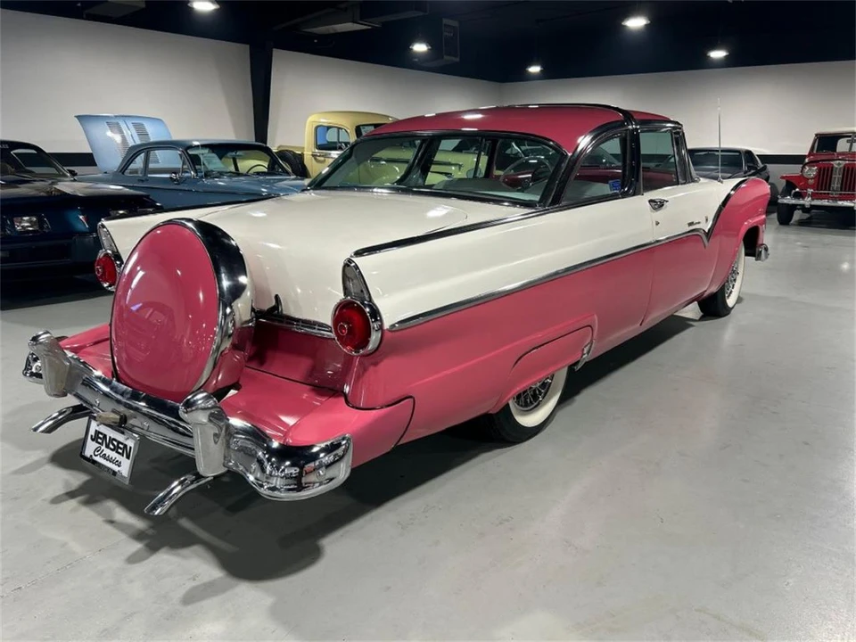 1955 Ford Fairlane 1st Gen - Image 26 of 31