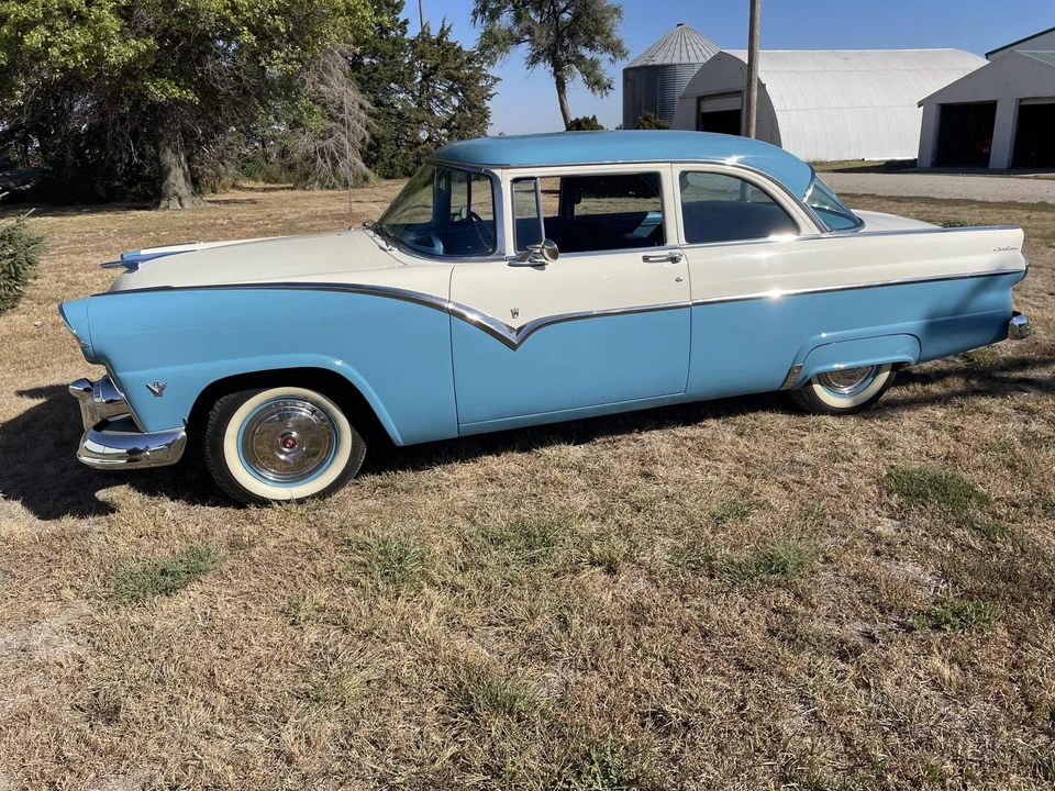 1955 Ford Fairlane 1st Gen - Image 3 of 31