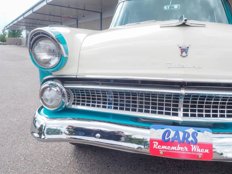 1955 Ford Fairlane 1st Gen - Image 25 of 31