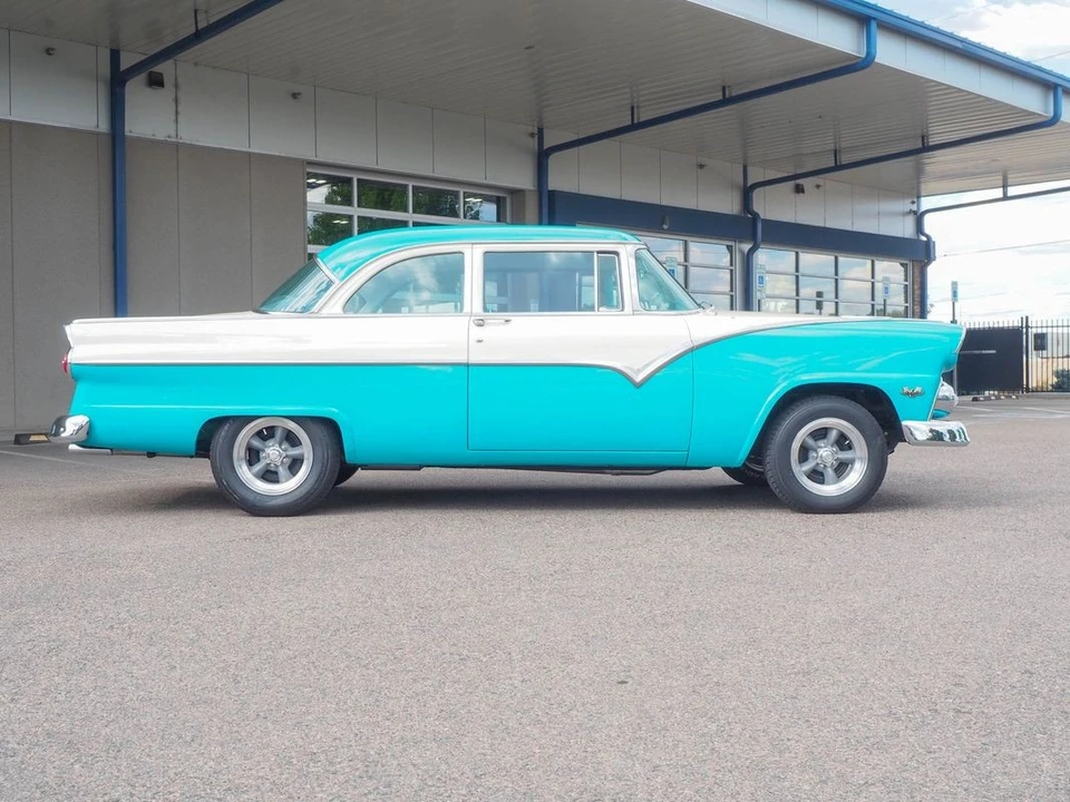 1955 Ford Fairlane 1st Gen - Image 12 of 31