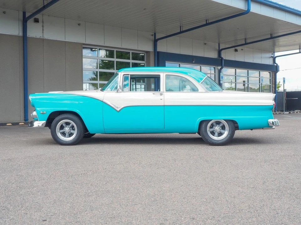 1955 Ford Fairlane 1st Gen - Image 13 of 31