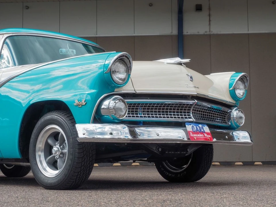 1955 Ford Fairlane 1st Gen - Image 4 of 31