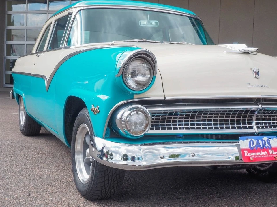 1955 Ford Fairlane 1st Gen - Image 21 of 31