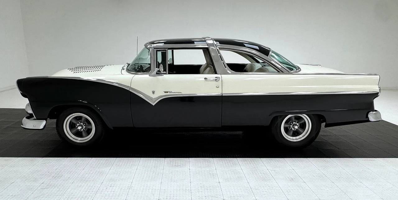 1955 Ford Fairlane 1st Gen - Image 2 of 31