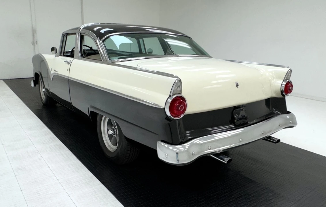 1955 Ford Fairlane 1st Gen - Image 3 of 31