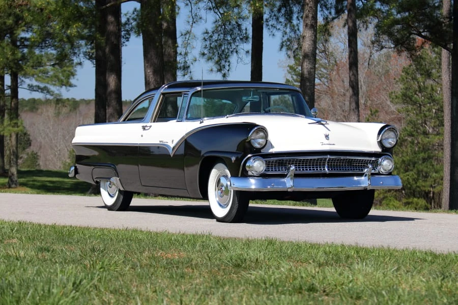 1955 Ford Fairlane 1st Gen - Image 6 of 31