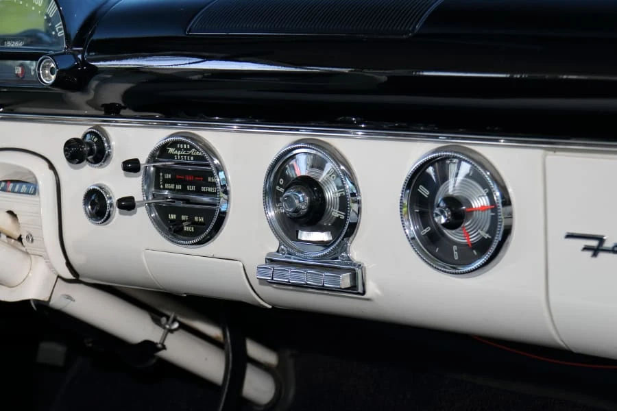 1955 Ford Fairlane 1st Gen - Image 23 of 31
