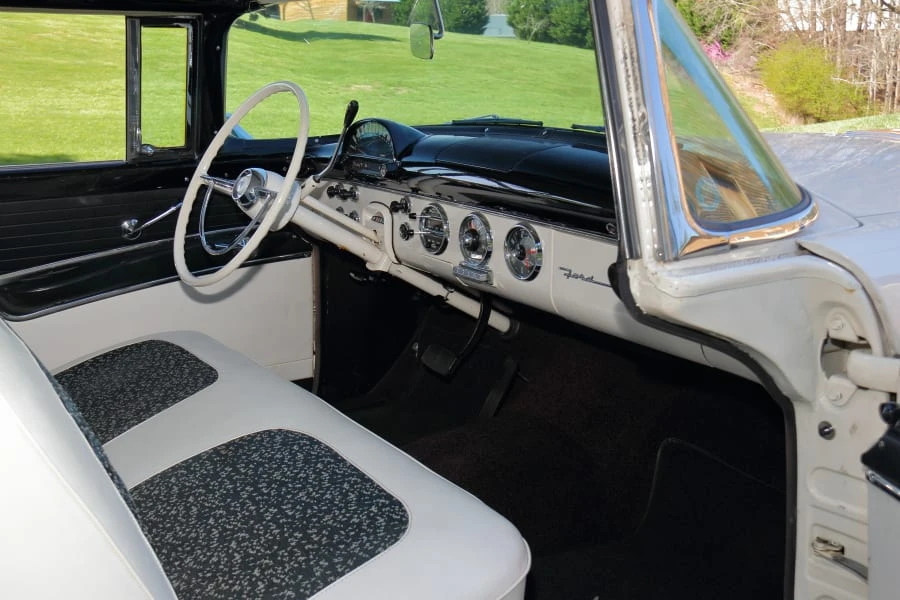 1955 Ford Fairlane 1st Gen - Image 20 of 31