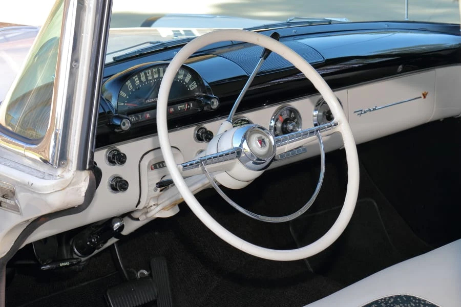 1955 Ford Fairlane 1st Gen - Image 27 of 31