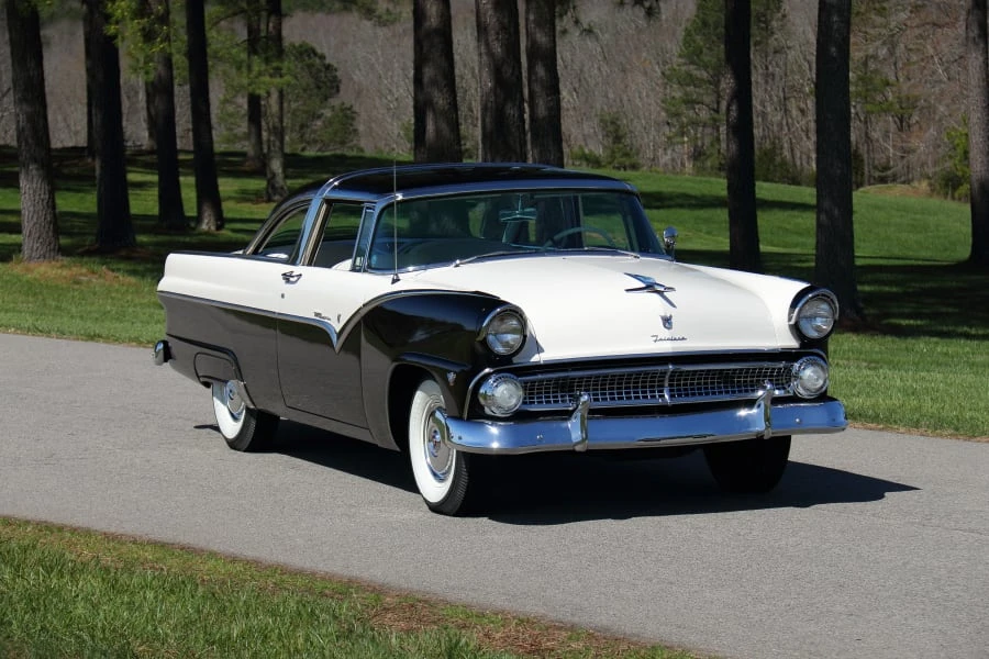 1955 Ford Fairlane 1st Gen - Image 19 of 31