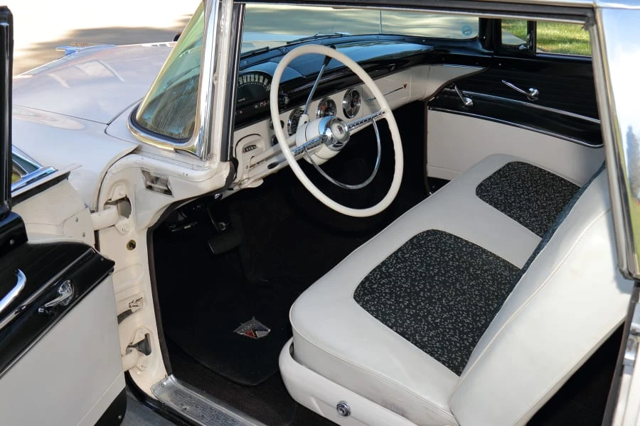 1955 Ford Fairlane 1st Gen - Image 24 of 31