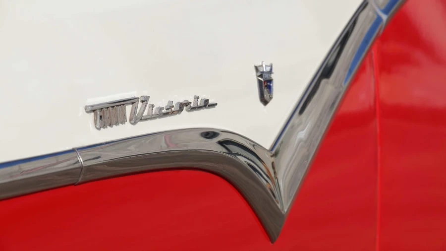 1955 Ford Fairlane 1st Gen - Image 9 of 27