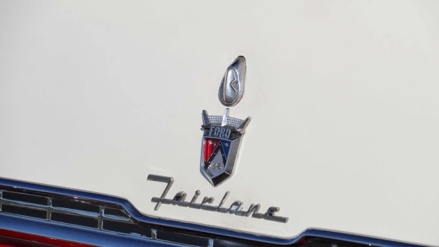 1955 Ford Fairlane 1st Gen - Image 11 of 27