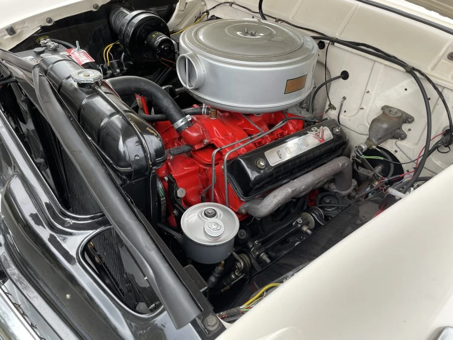 1955 Ford Fairlane 1st Gen - Image 16 of 31