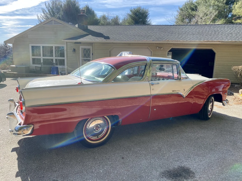 1955 Ford Fairlane 1st Gen - Image 26 of 31