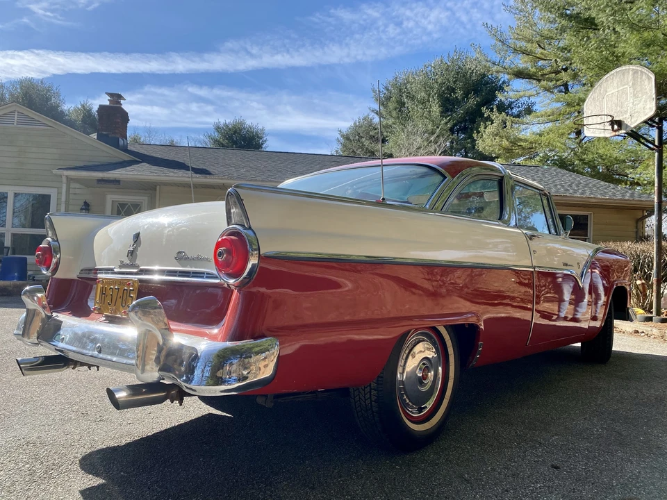 1955 Ford Fairlane 1st Gen - Image 23 of 31