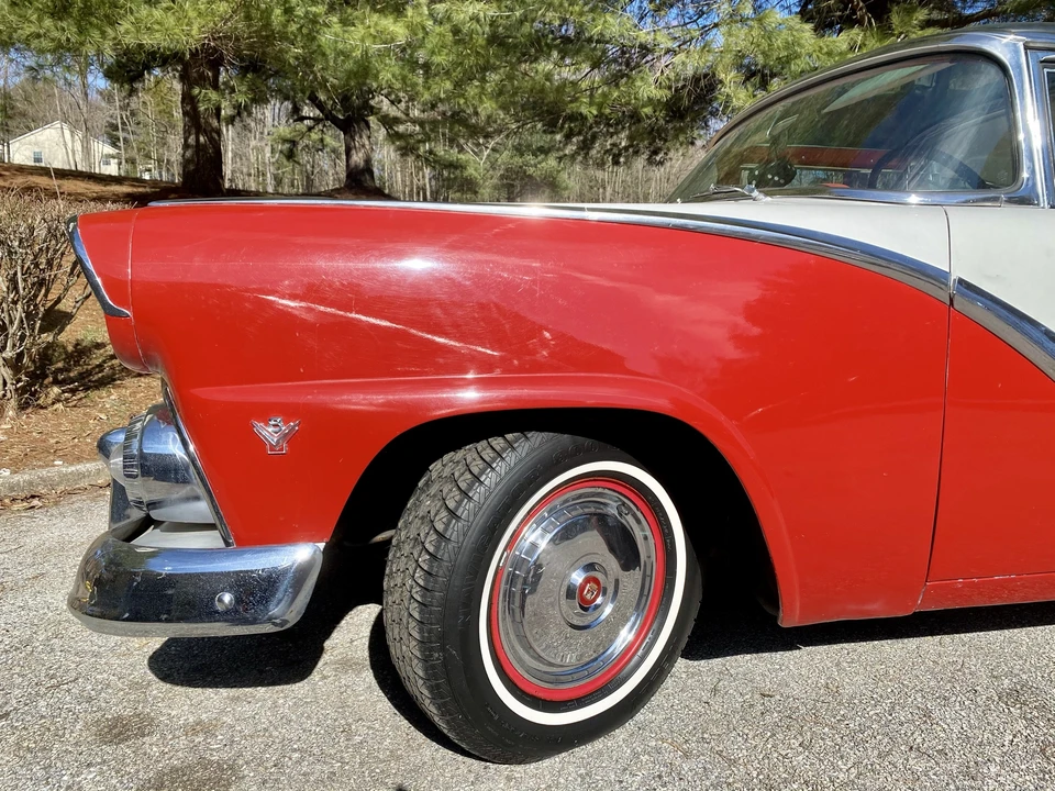 1955 Ford Fairlane 1st Gen - Image 29 of 31