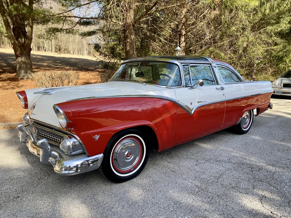 1955 Ford Fairlane 1st Gen - Image 4 of 31