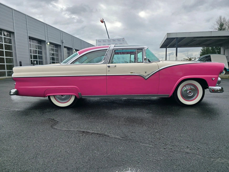 1955 Ford Fairlane 1st Gen - Image 11 of 31