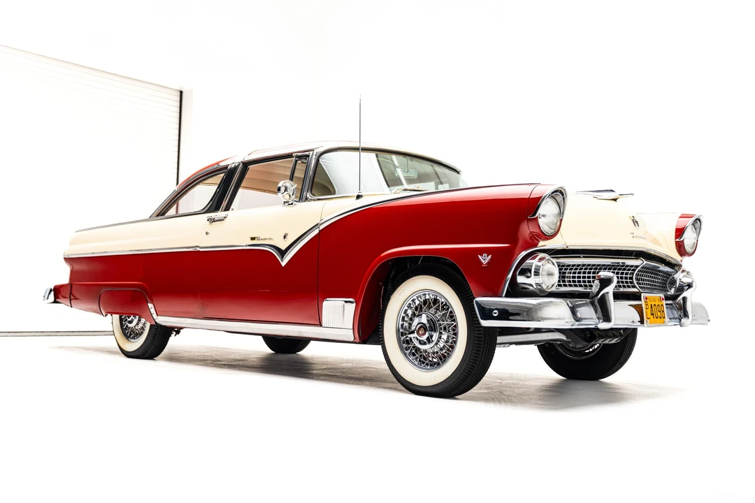 1955 Ford Fairlane 1st Gen - Image 15 of 31
