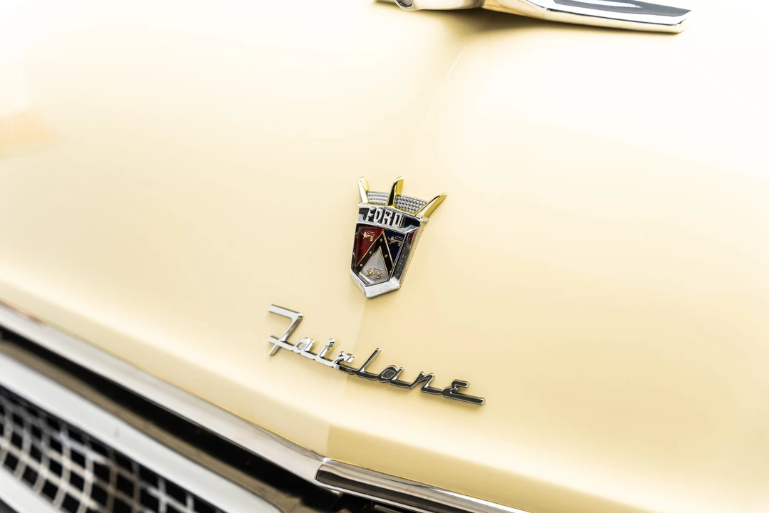 1955 Ford Fairlane 1st Gen - Image 25 of 31