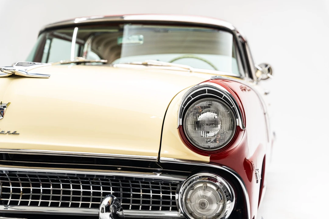 1955 Ford Fairlane 1st Gen - Image 28 of 31