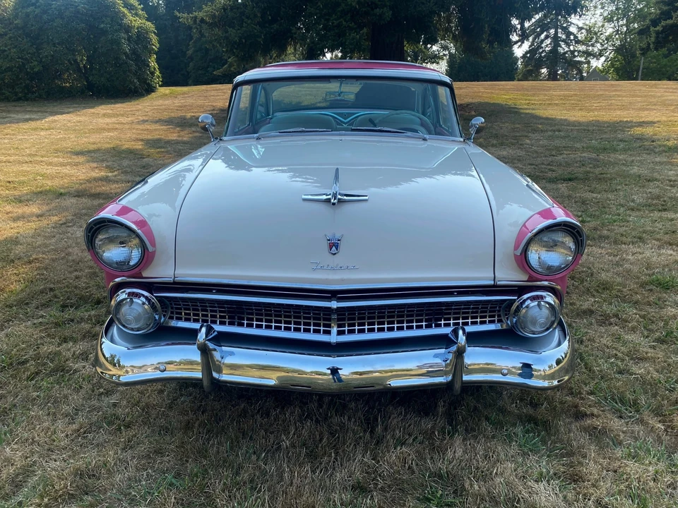 1955 Ford Fairlane 1st Gen - Image 24 of 31