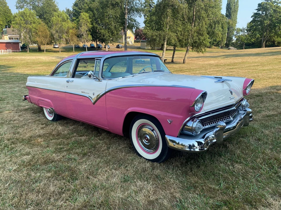 1955 Ford Fairlane 1st Gen - Image 19 of 31