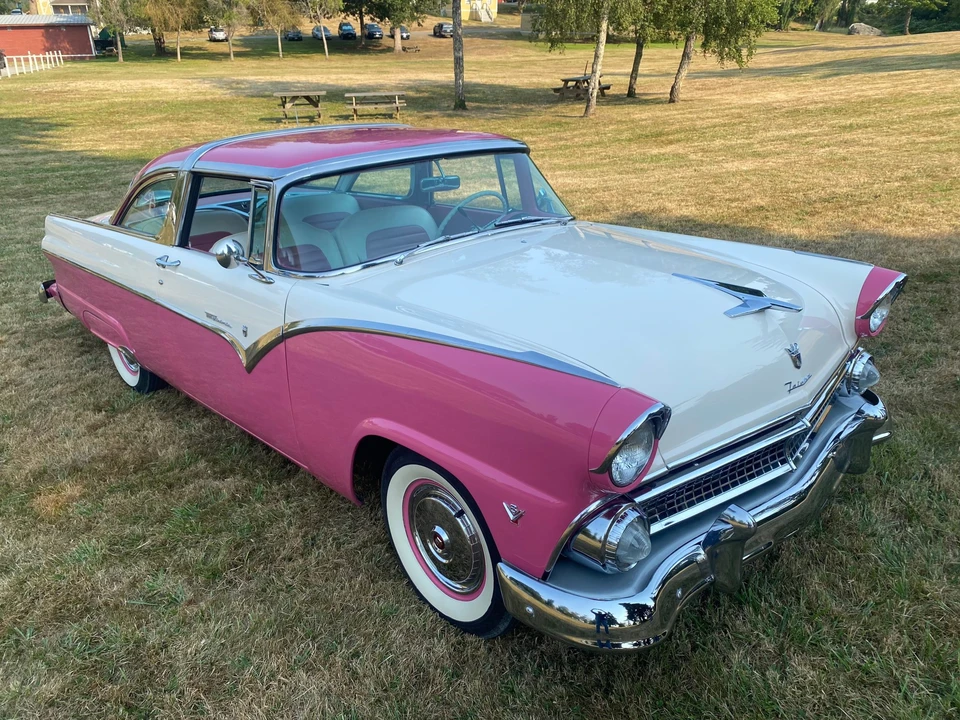 1955 Ford Fairlane 1st Gen - Image 22 of 31