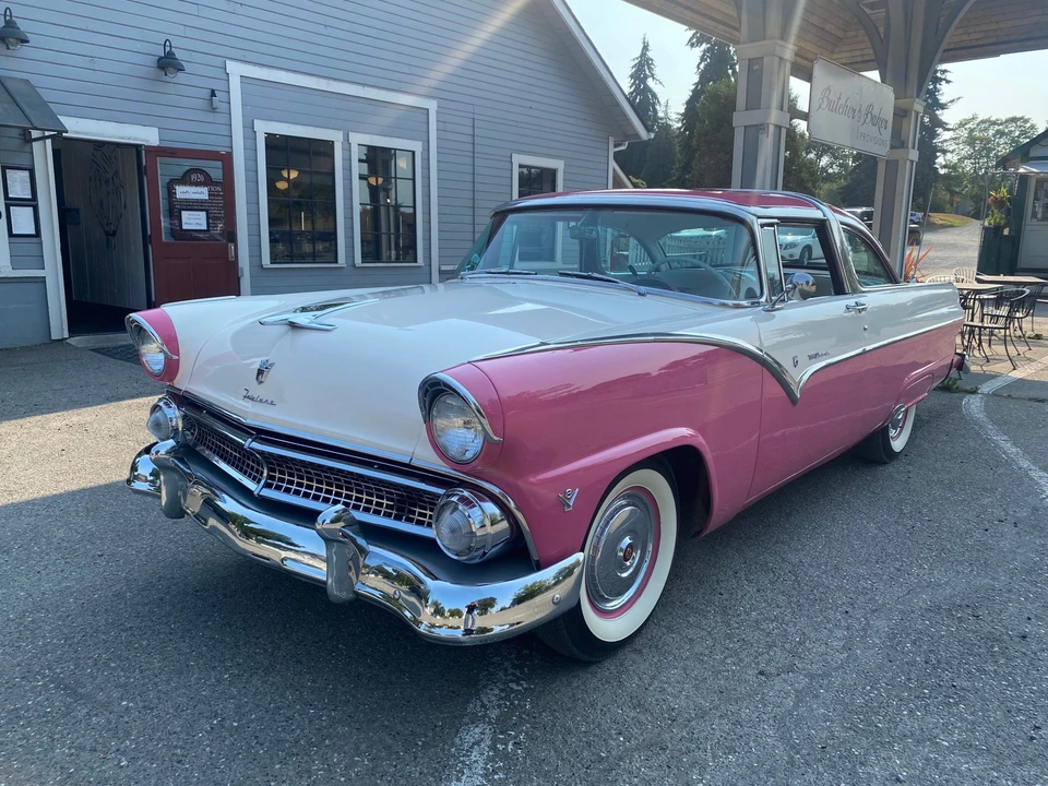 1955 Ford Fairlane 1st Gen - Image 28 of 31