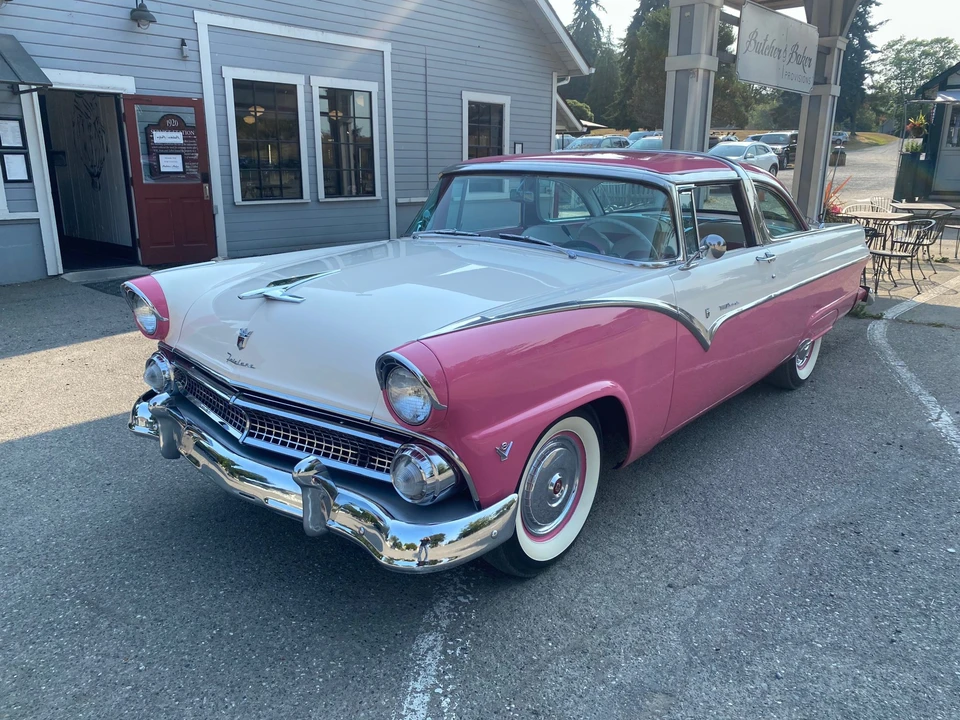 1955 Ford Fairlane 1st Gen - Image 29 of 31