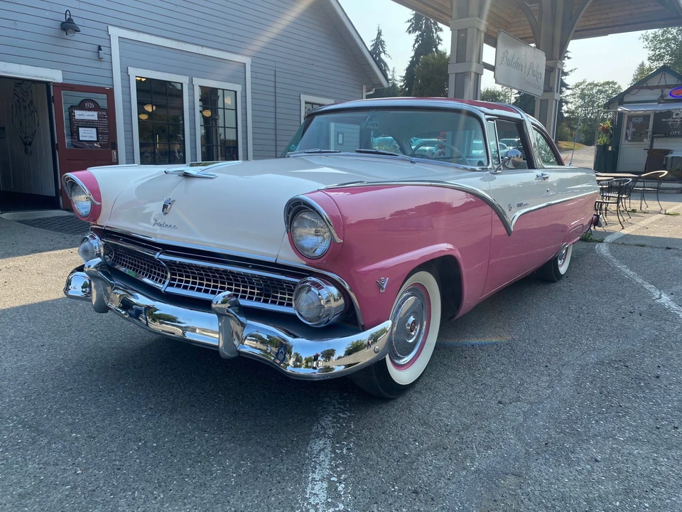1955 Ford Fairlane 1st Gen - Image 27 of 31