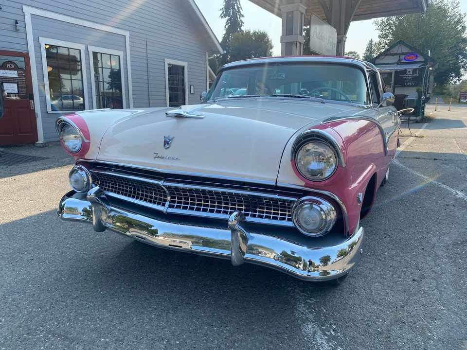 1955 Ford Fairlane 1st Gen - Image 26 of 31