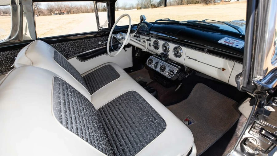 1955 Ford Fairlane 1st Gen - Image 5 of 15