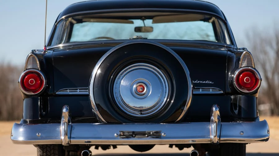 1955 Ford Fairlane 1st Gen - Image 11 of 15