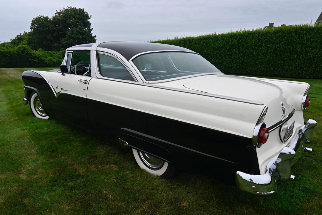 1955 Ford Fairlane 1st Gen - Image 6 of 31