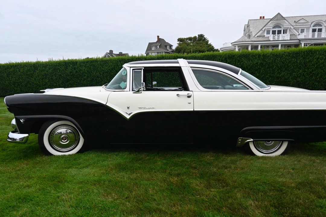 1955 Ford Fairlane 1st Gen - Image 4 of 31